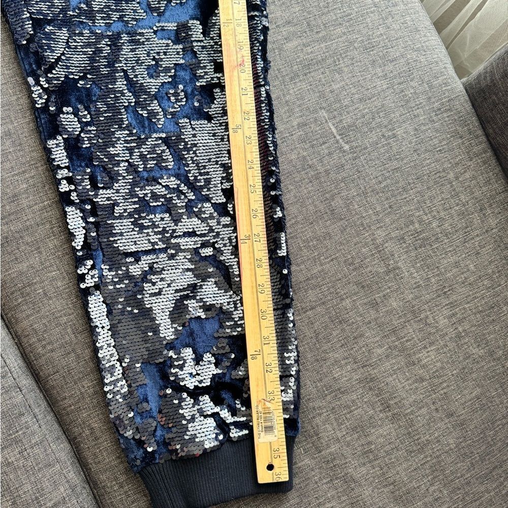 Anthropologie ett:twa Sequin Velvet Joggers Holiday Sparkle navy blue Medium M - Picture 11 of 16